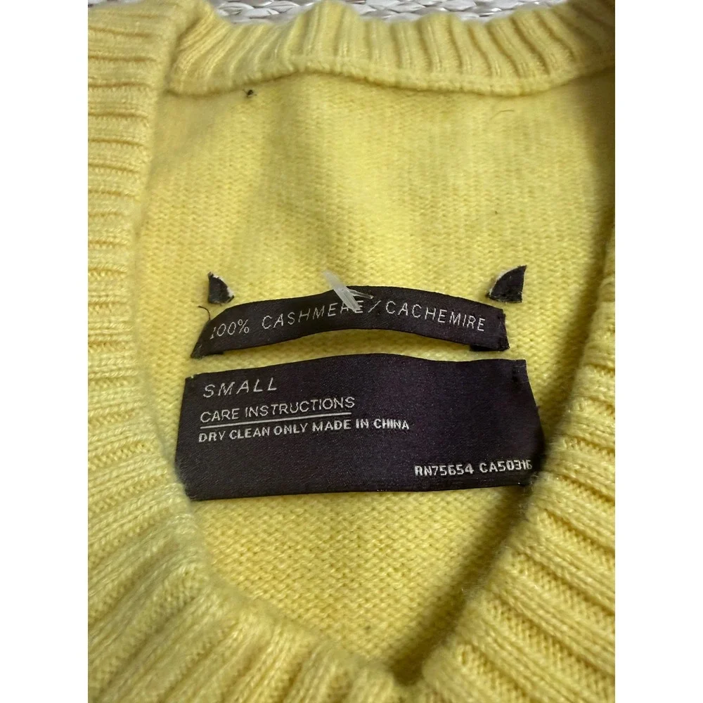 Abercrombie & Fitch vintage 100% Cashmere V-Neck Sweater Yellow Y2K  Moose Logo